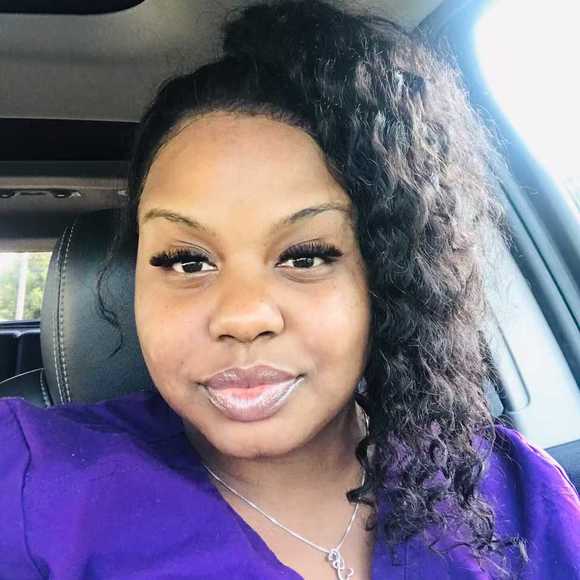 Meet your Posher, Mikole - Picture 1 of 1